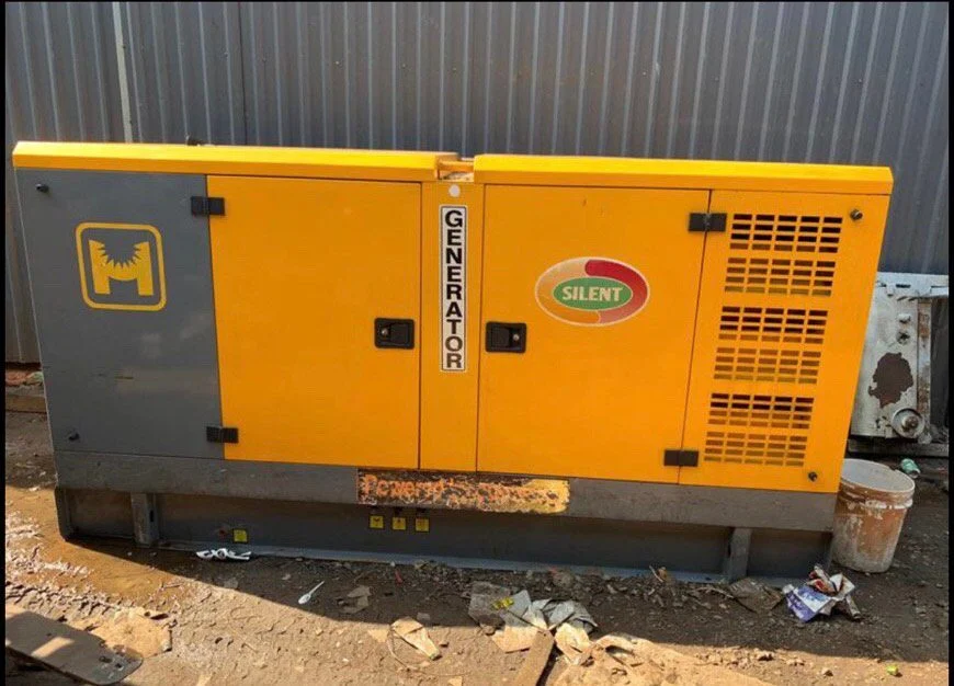 Máy phát điện Cummnins 100kva 3 pha nhập khẩu